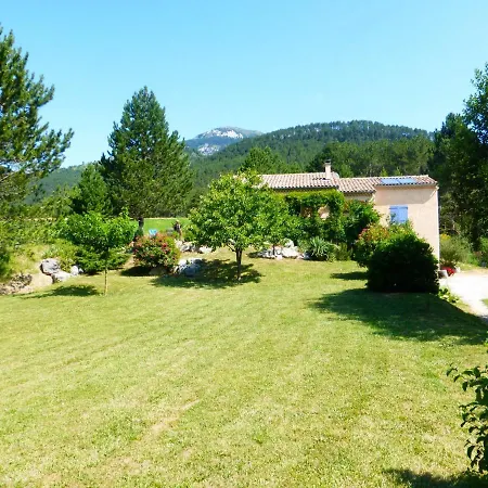 Cosy With Garden Holiday home Ponet-et-Saint-Auban