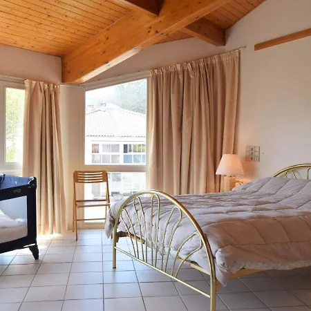Holiday home Cosy With Garden