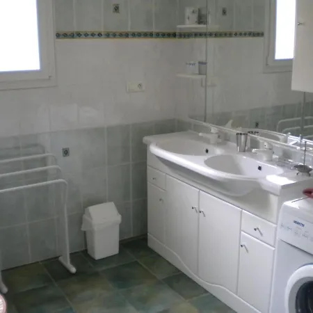 Holiday home Cosy With Garden Ponet-et-Saint-Auban
