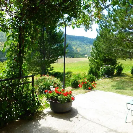 Cosy With Garden *