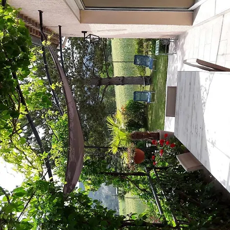 Cosy With Garden Holiday home Ponet-et-Saint-Auban