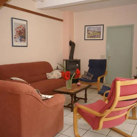 Cosy With Garden Holiday home Ponet-et-Saint-Auban