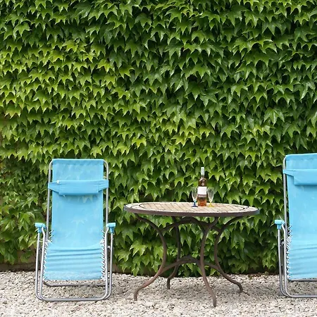Cosy With Garden