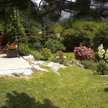 Holiday home Cosy With Garden Ponet-et-Saint-Auban