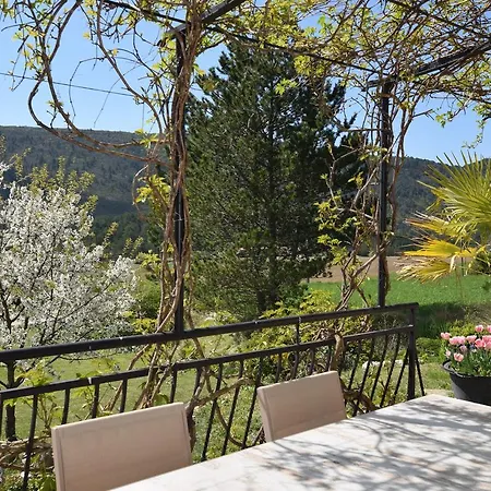 Cosy With Garden * Ponet-et-Saint-Auban